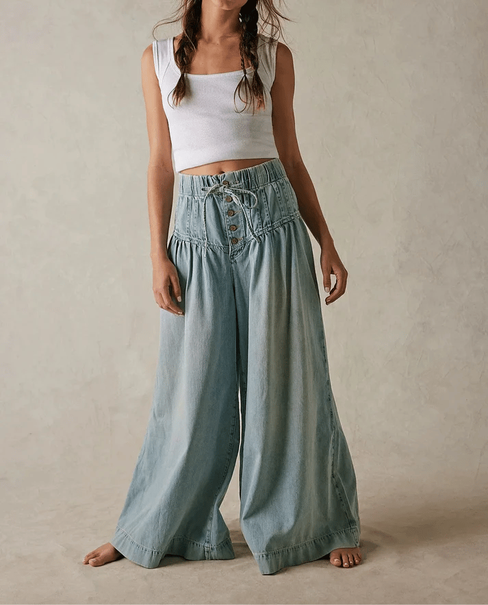 Loose Fit Wide-Leg Jeans