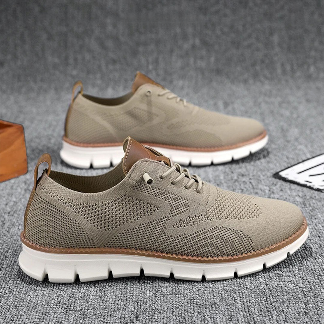 Lightweight lace-up casual men's shoes