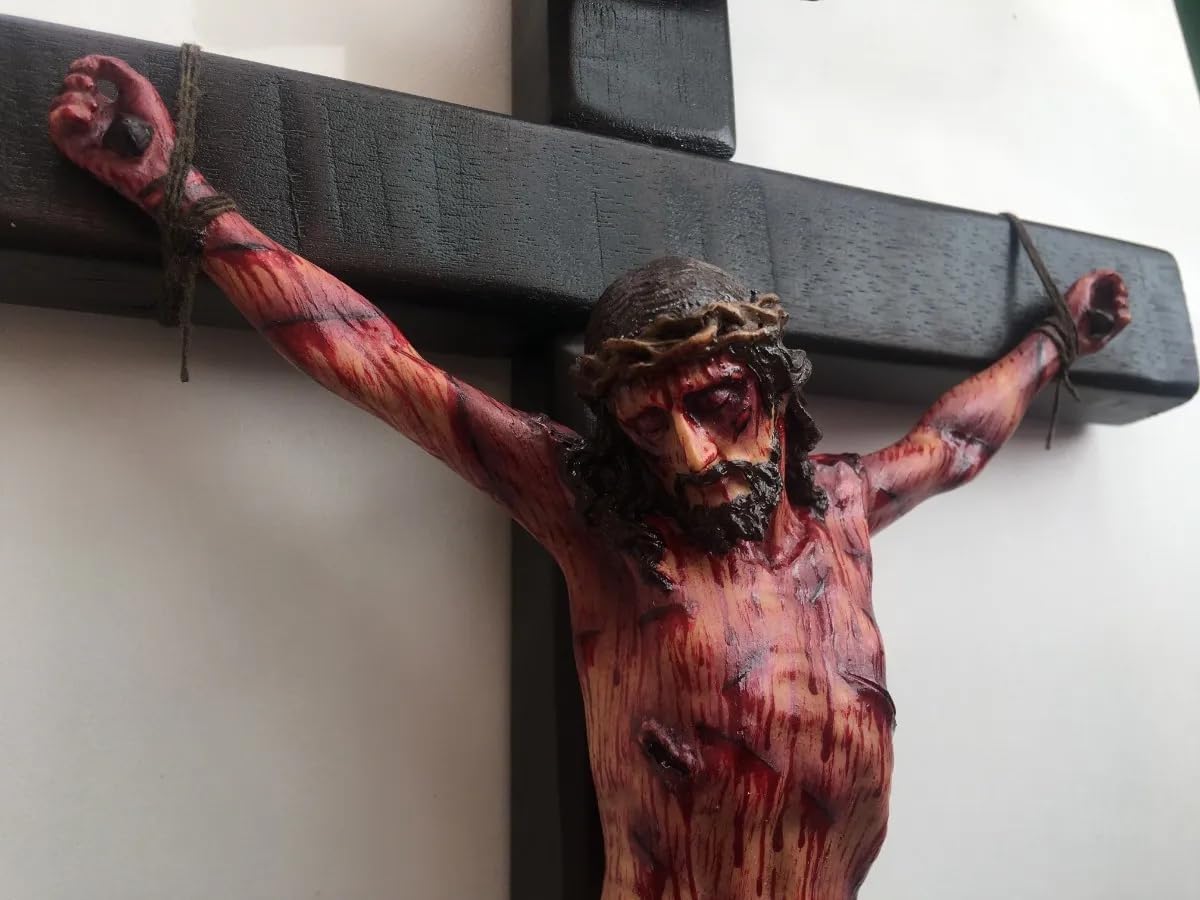 Realistic Crucifix Christ Wound For Meditation