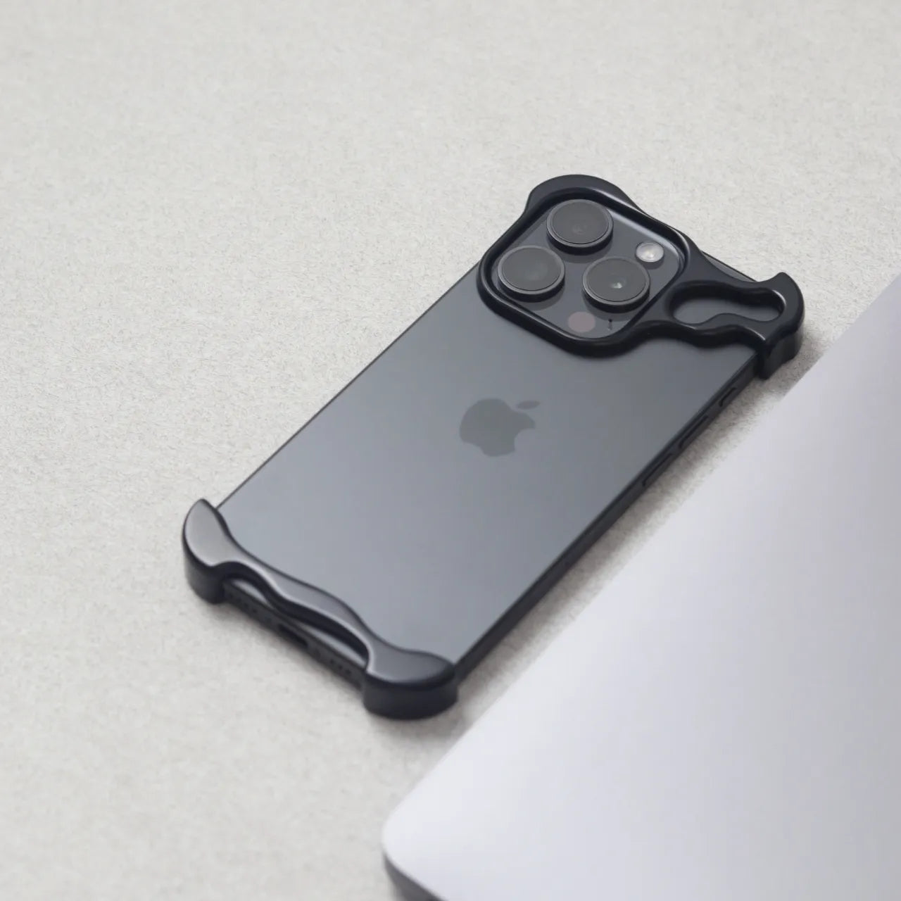 2024 new Special-shaped metal corner pad for iPhone