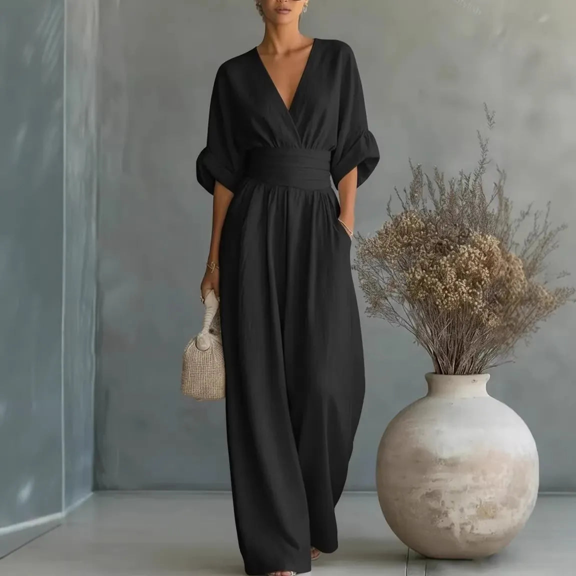 👠Women's Solid-Color Elegant V-Neck Jumpsuit with Waist-Defining Fit