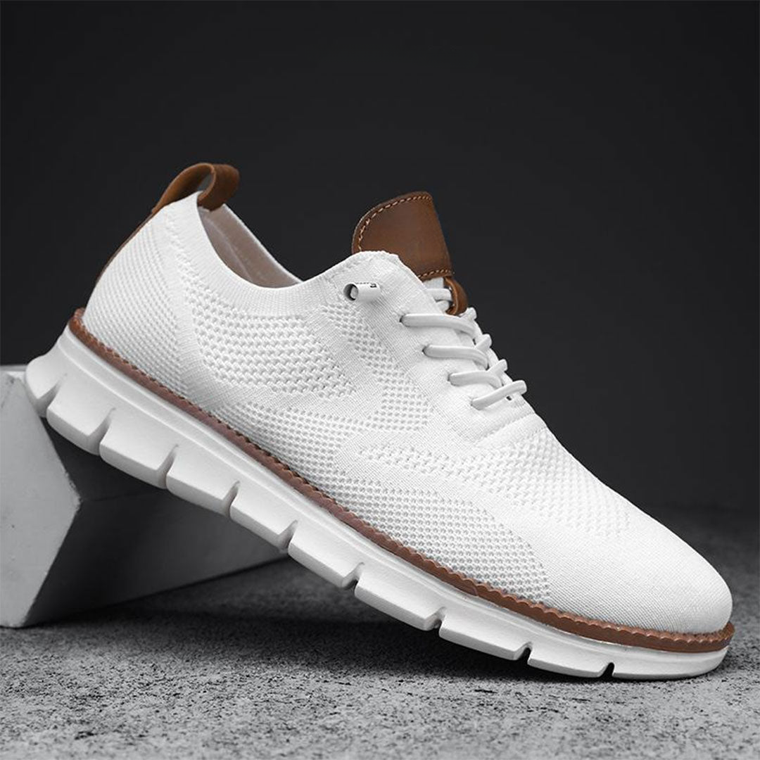 Lightweight lace-up casual men's shoes