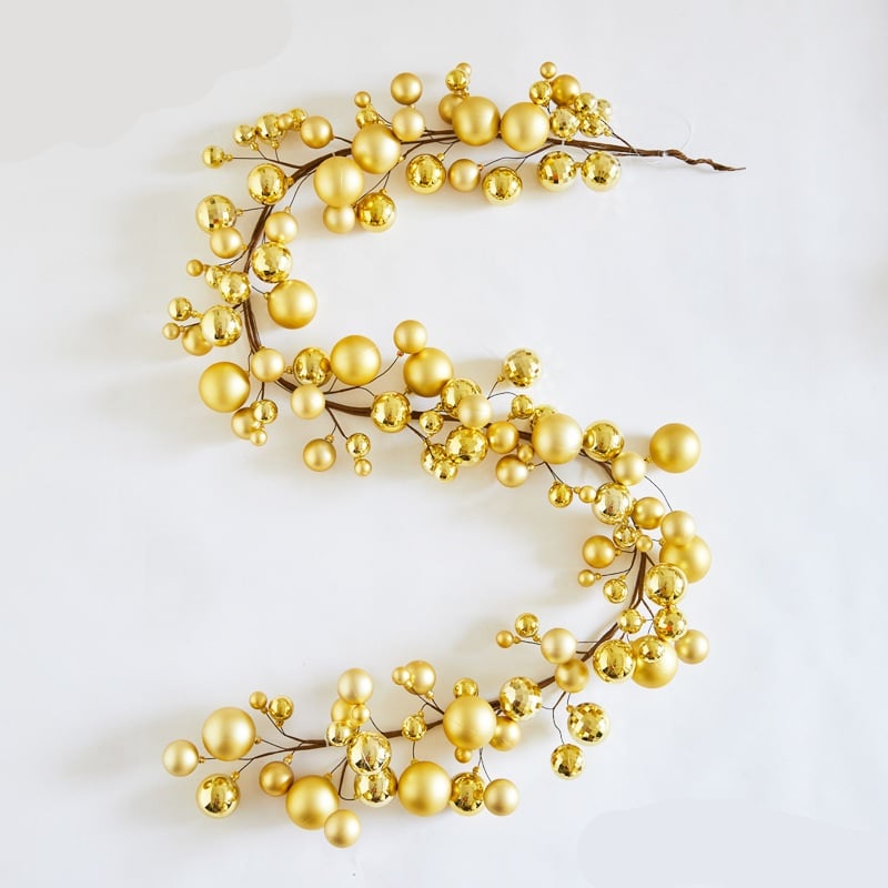 🎄Classic Christmas Ball Garland - 6ft of Festive Elegance