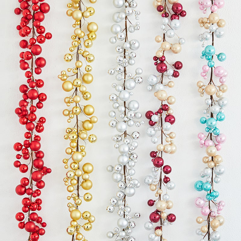 🎄Classic Christmas Ball Garland - 6ft of Festive Elegance