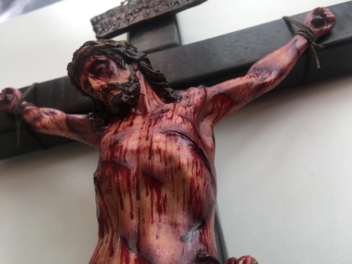 Realistic Crucifix Christ Wound For Meditation