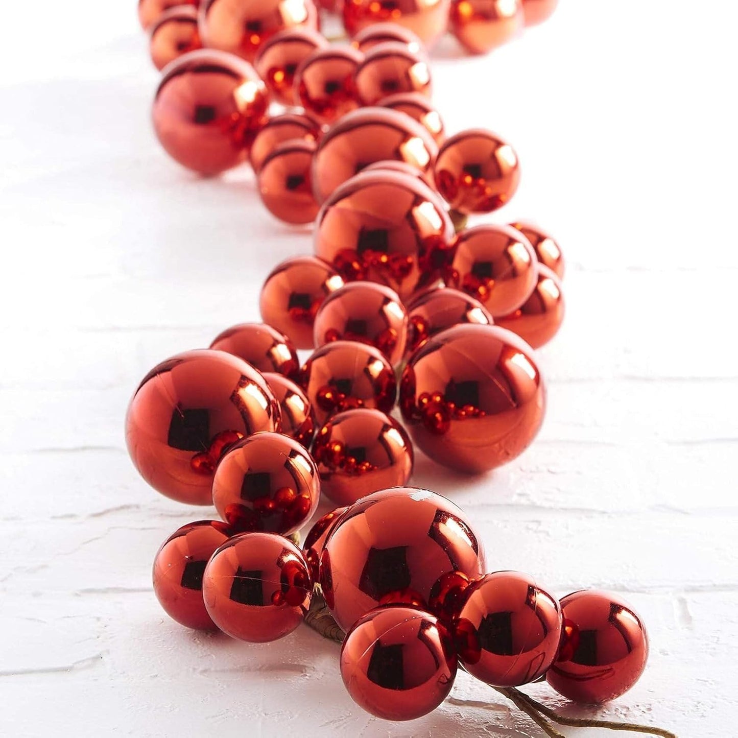 🎄Classic Christmas Ball Garland - 6ft of Festive Elegance