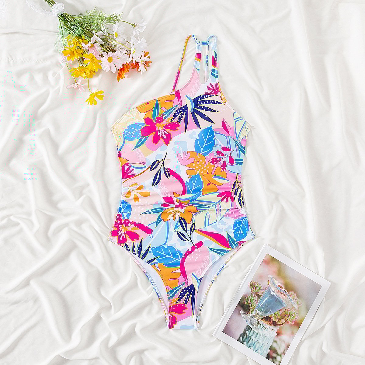 🩱One-Shoulder One-Piece Swimsuit